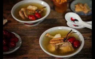 冬蟲夏草的食用方法！冬蟲夏草燉雞湯！